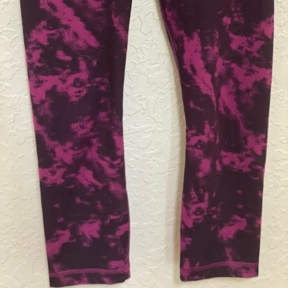 Lululemon Tie Dye Wunder Under Crop - Picture 6 of 10